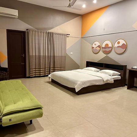 צ'נאי Costa Verde Luxury Seafront Villa מראה חיצוני תמונה